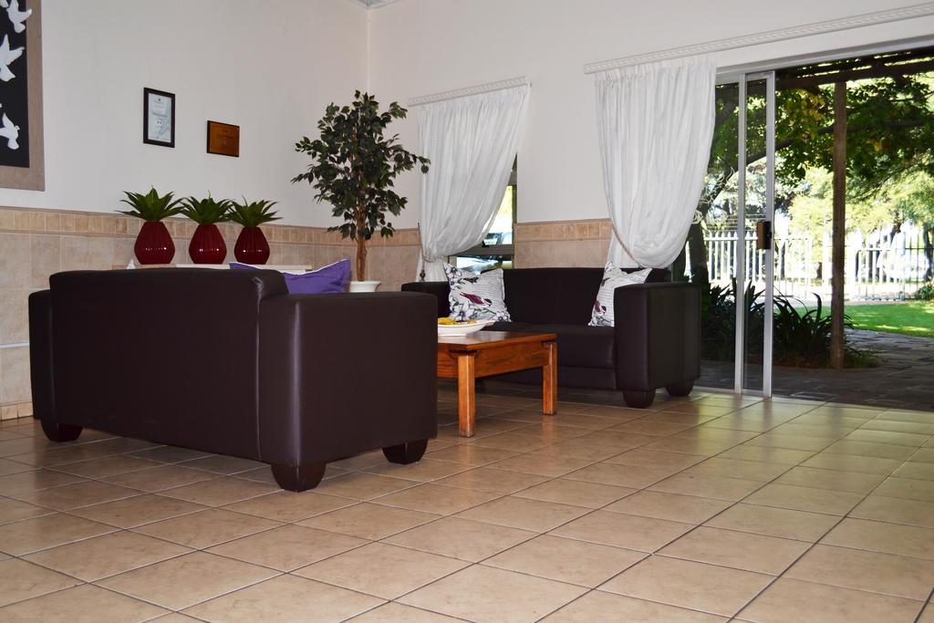 Dove'S Nest Guest House Kempton Park Exterior foto